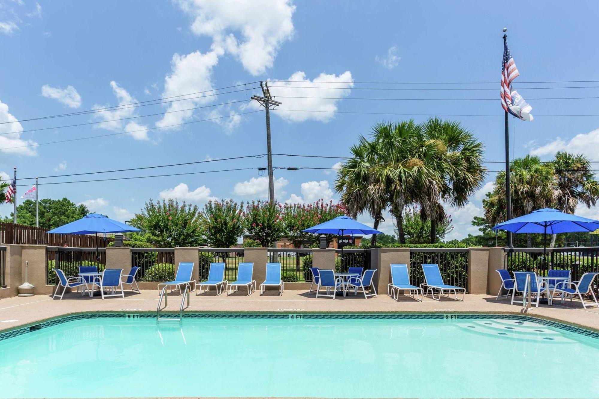 Hampton Inn Biloxi-Ocean Springs Exterior photo
